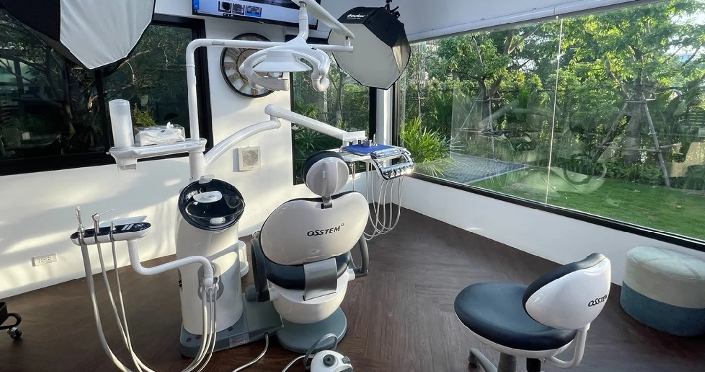 Charm Dental Clinic clinic cover